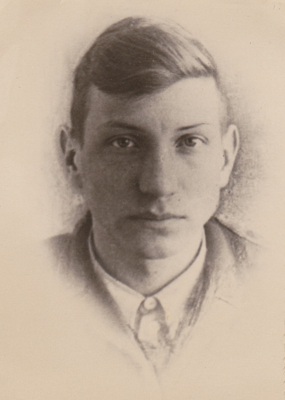 Гайлин Валентин Вольдемарович. Довоенное фото.